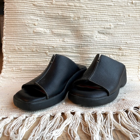 Minnetonka Platform Mules/Sandals - Picture 1 of 5